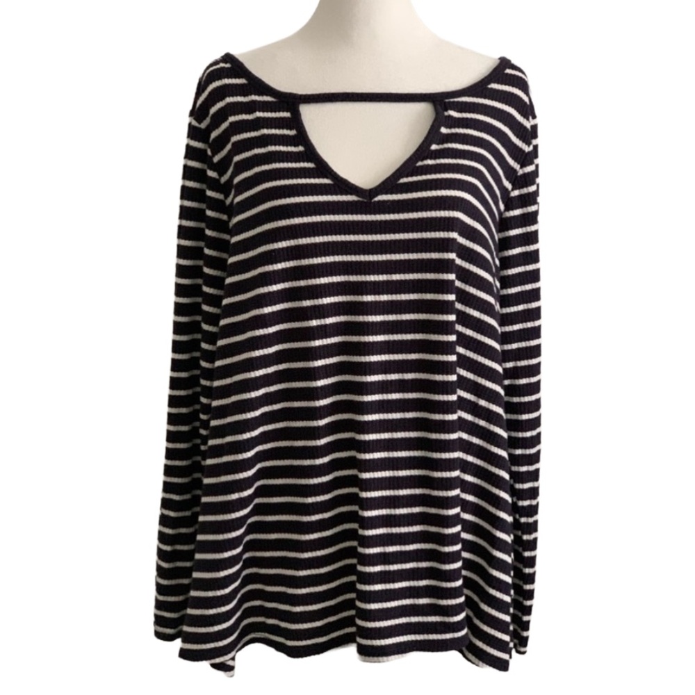 LANE BRYANT Women’s Dark Blue w/ Thin White Stripes Waffle-weave Pull Over